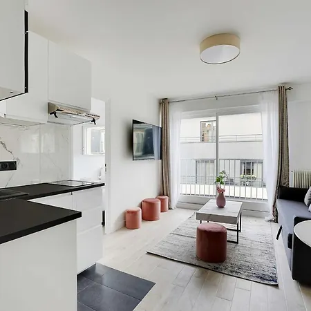 Charming Near Trocadero - Mobility Lease Apartment Paris